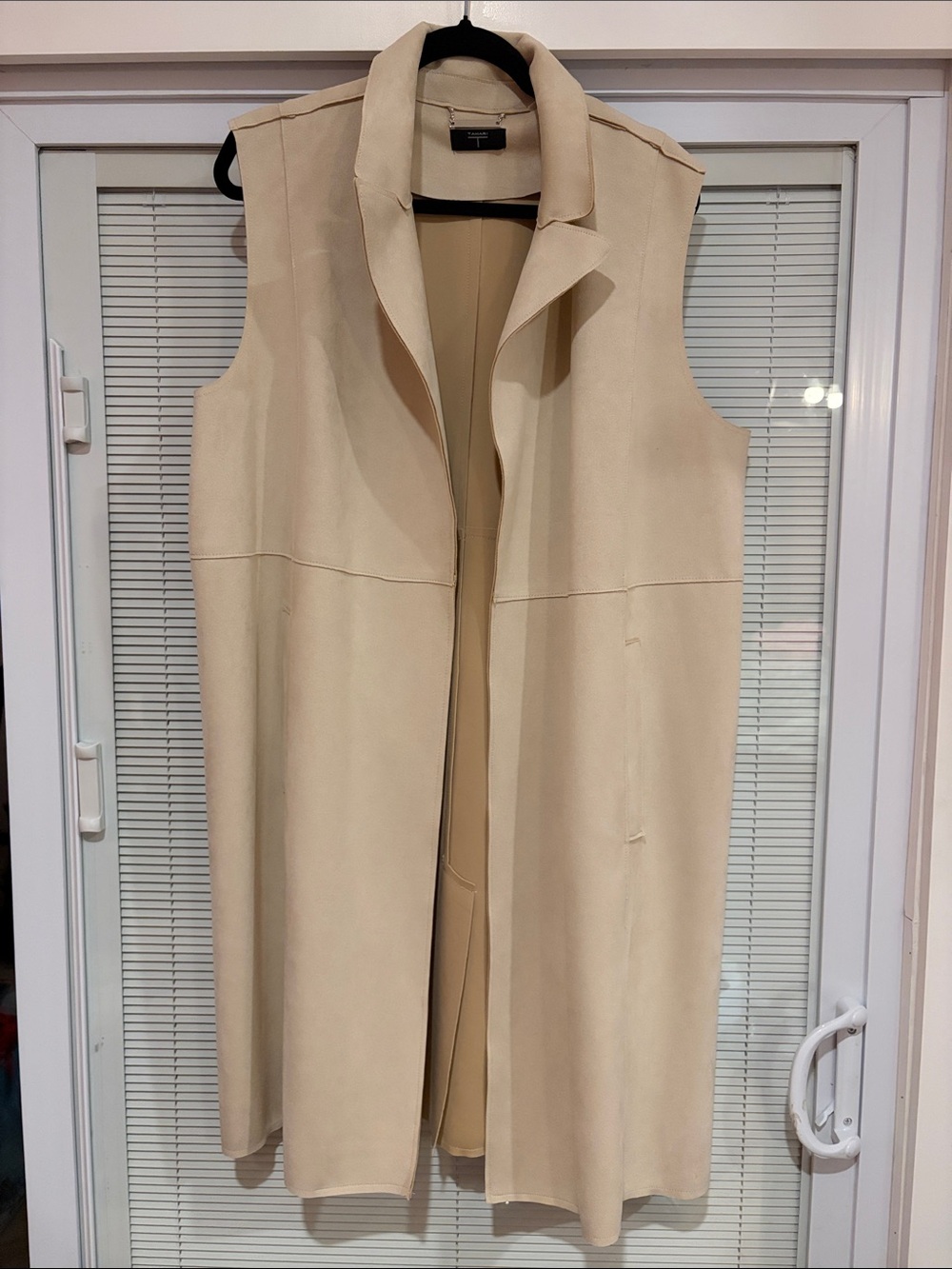 T Tahari Long Tan Vest Size XL